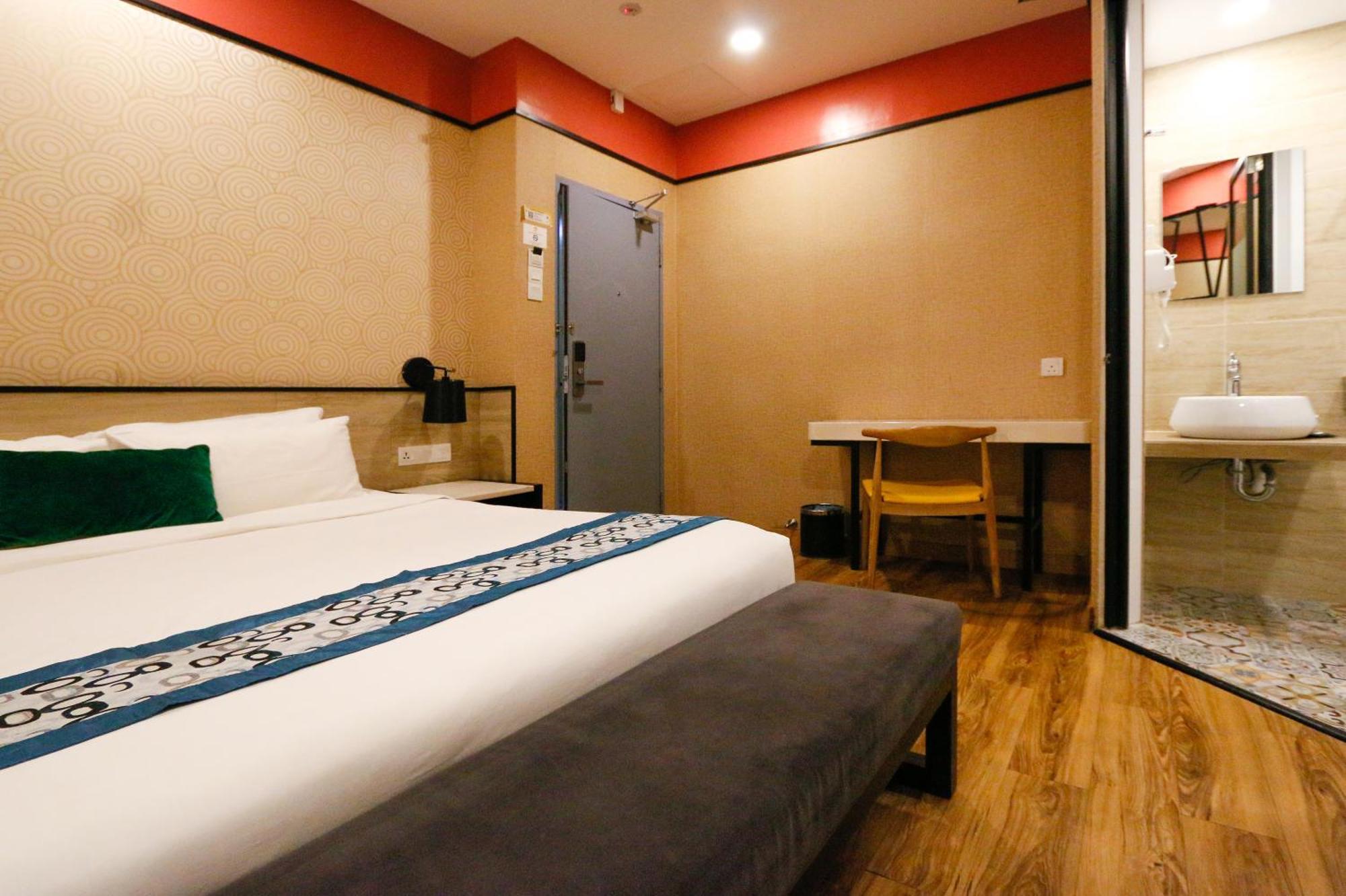 Golden Roof Hotel, Seri Iskandar Ngoại thất bức ảnh