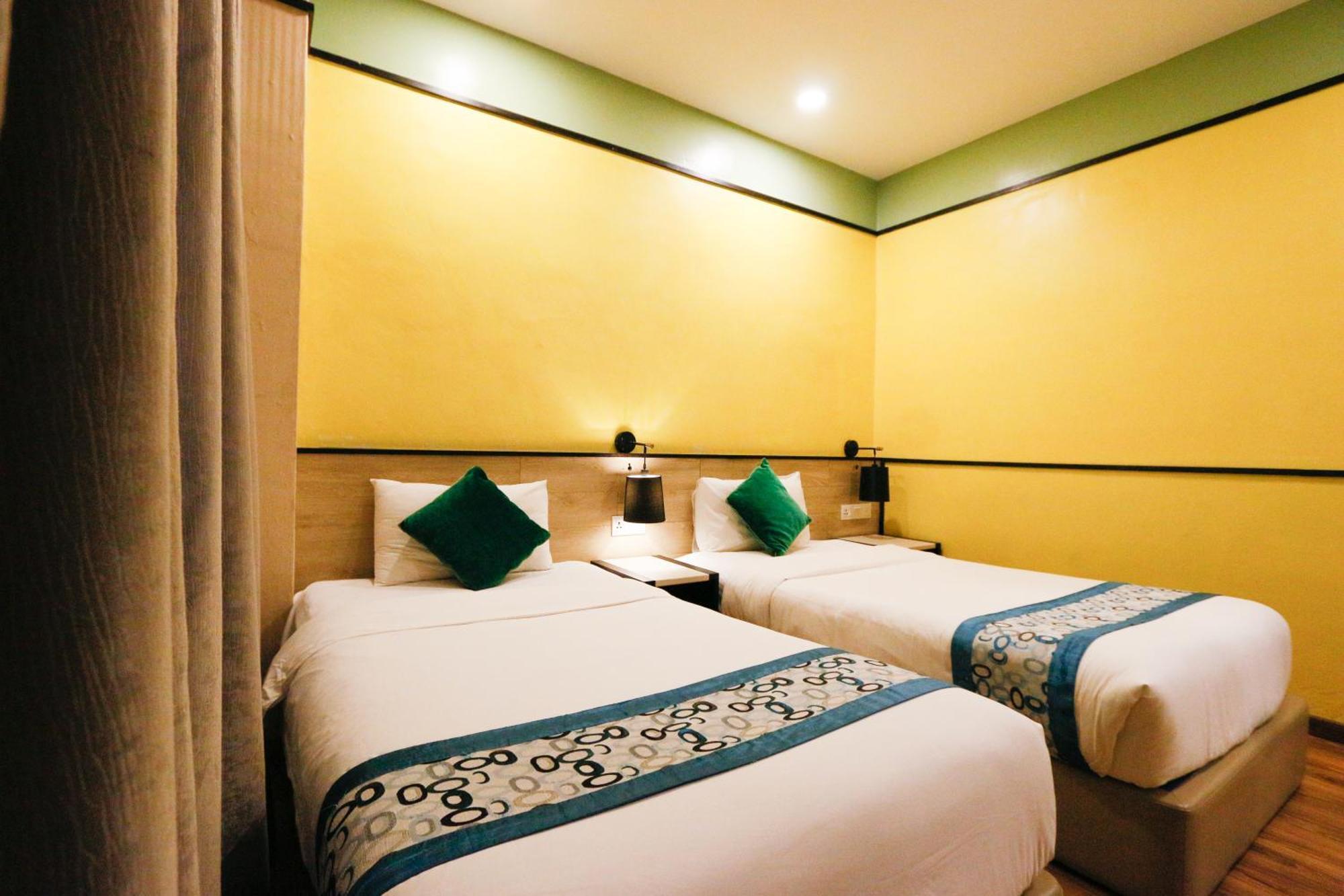 Golden Roof Hotel, Seri Iskandar Ngoại thất bức ảnh