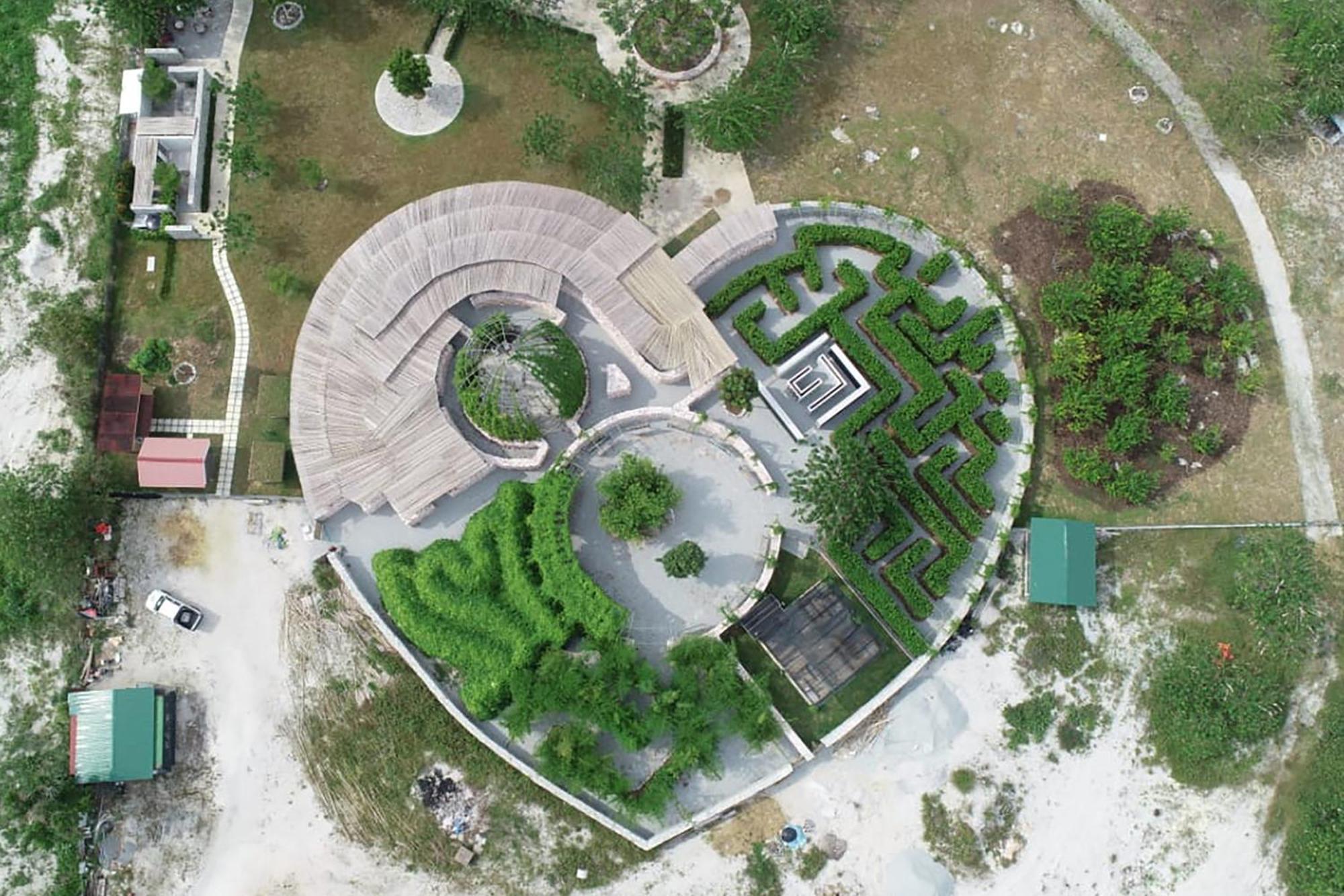 Golden Roof Hotel, Seri Iskandar Ngoại thất bức ảnh