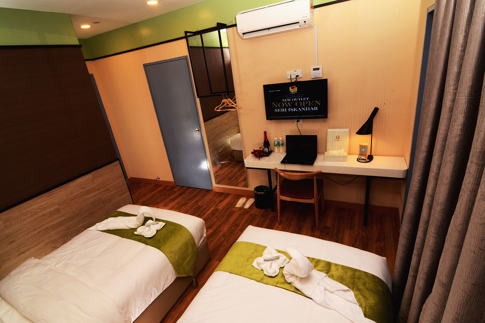 Golden Roof Hotel, Seri Iskandar Ngoại thất bức ảnh