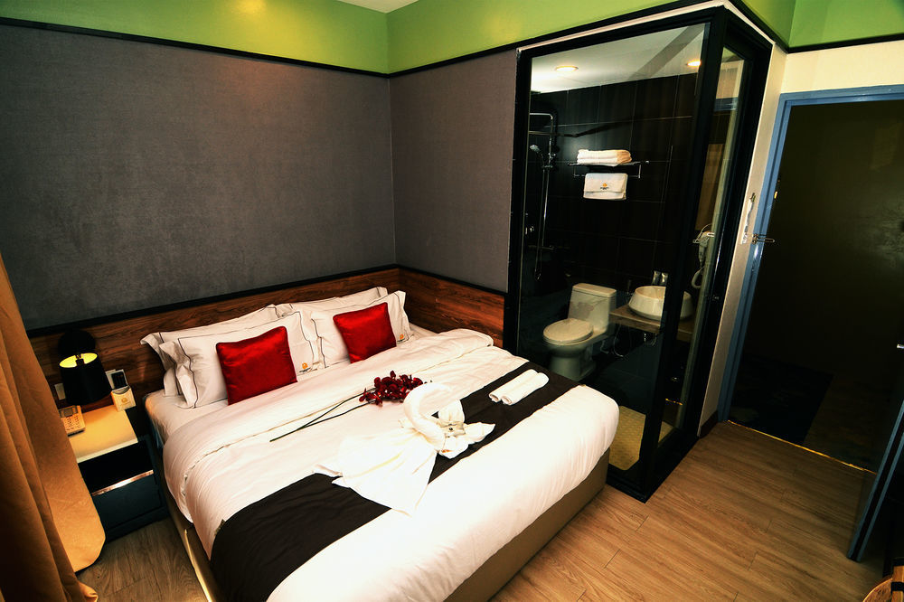 Golden Roof Hotel, Seri Iskandar Ngoại thất bức ảnh